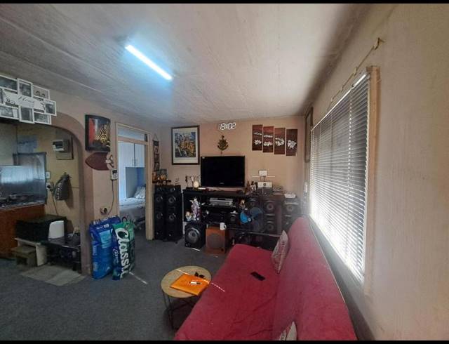 1 BEDROOM APARTMENT FOR SALE IN PALMVIEW